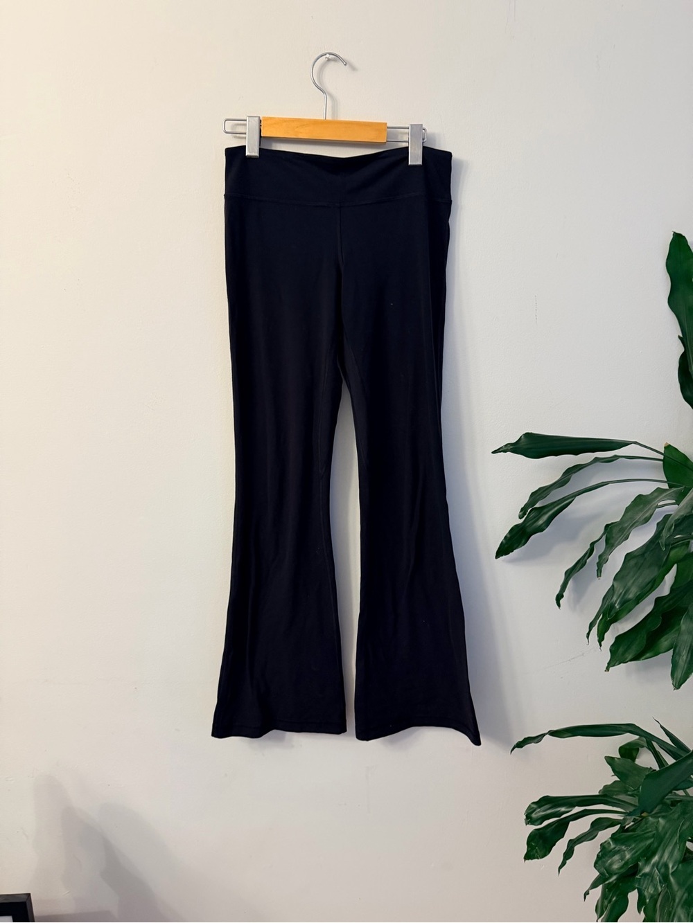 Lululemon Groove high rise flare - Picture 1 of 3